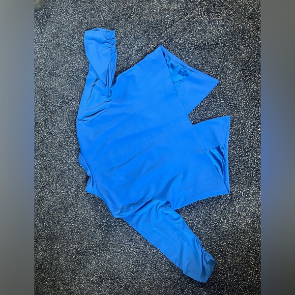 Torrid crepe blazer in gorgeous blue. Size 3 - Picture 2 of 3